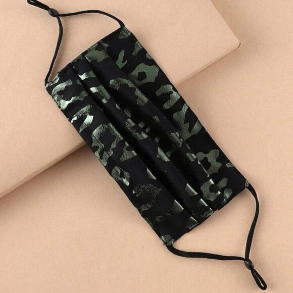 Cheetah Print Face Mask - Picture 2 of 3